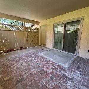 5525 Capistrano - 1 Bedroom Single Level Condo