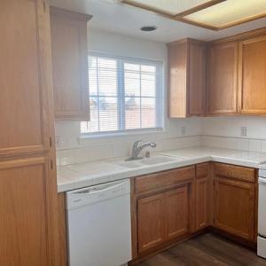 932 Calle Cynthia 