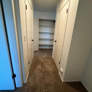 5525 Capistrano - 1 Bedroom Single Level Condo