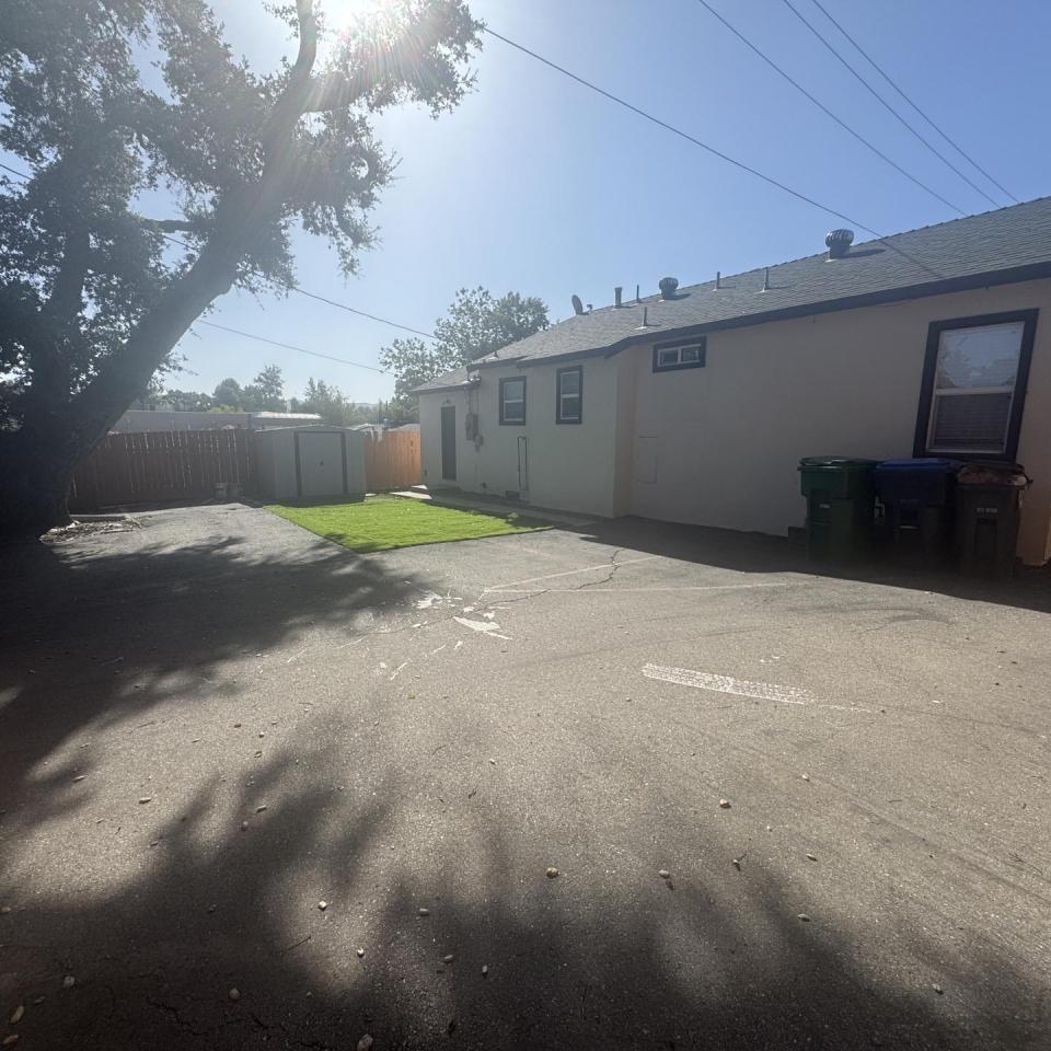 9165 San Gabriel Road - Single Home