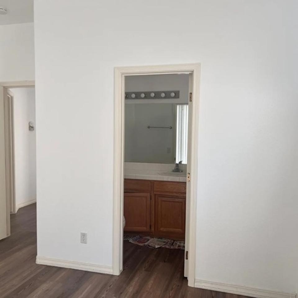 932 Calle Cynthia 