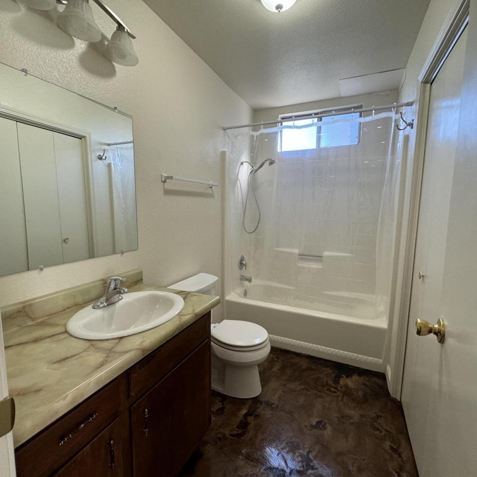 6305 Marchant #F - Great Apartment with Indoor laundry hookups!