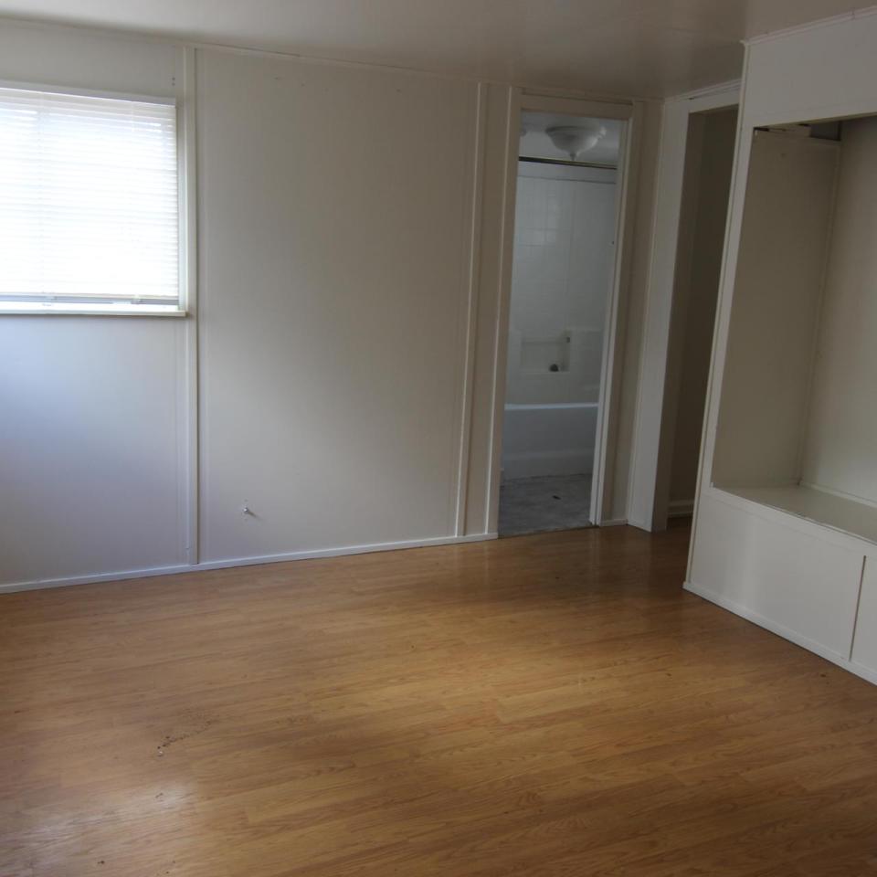 16155 Walnut