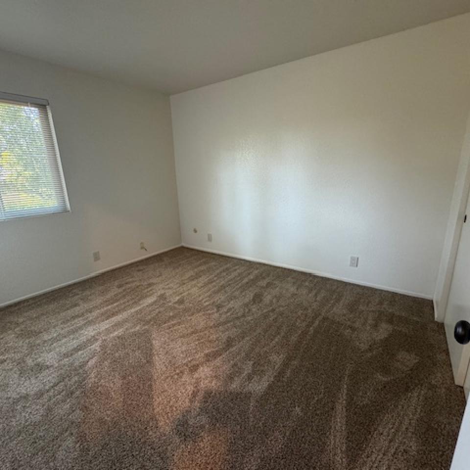 5525 Capistrano - 1 Bedroom Single Level Condo