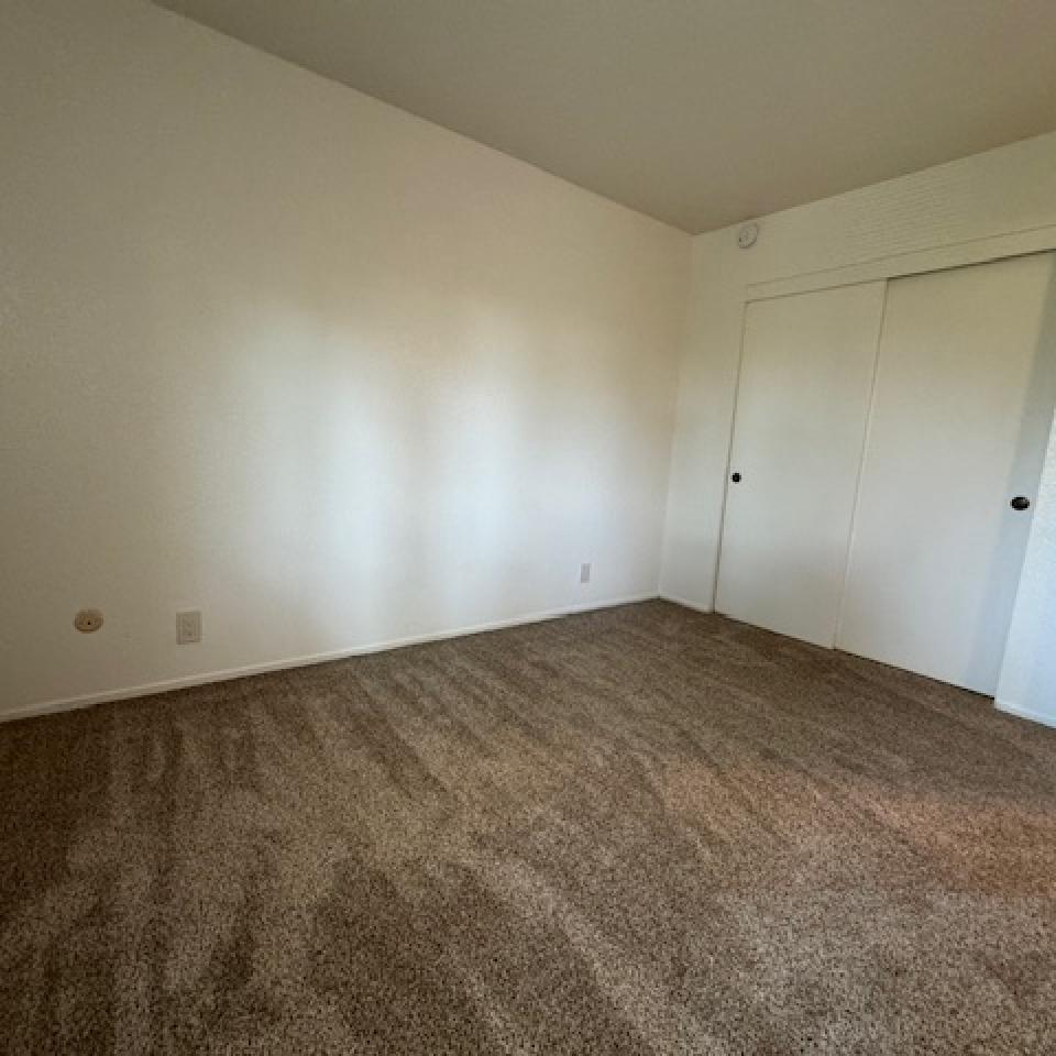 5525 Capistrano - 1 Bedroom Single Level Condo
