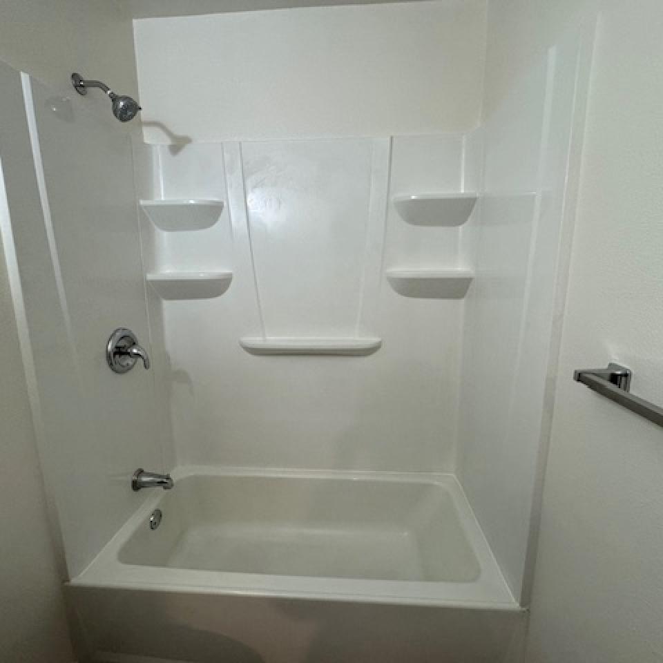 5525 Capistrano - 1 Bedroom Single Level Condo