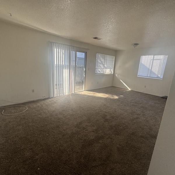 2 Bedrooms, 1 Bath Downstairs Apartment